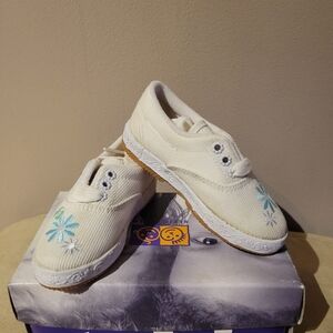 Kids' Cream Canvas Sneakers with Blue Embroidery